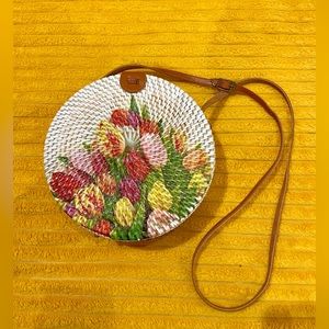 Flower design straw purse
